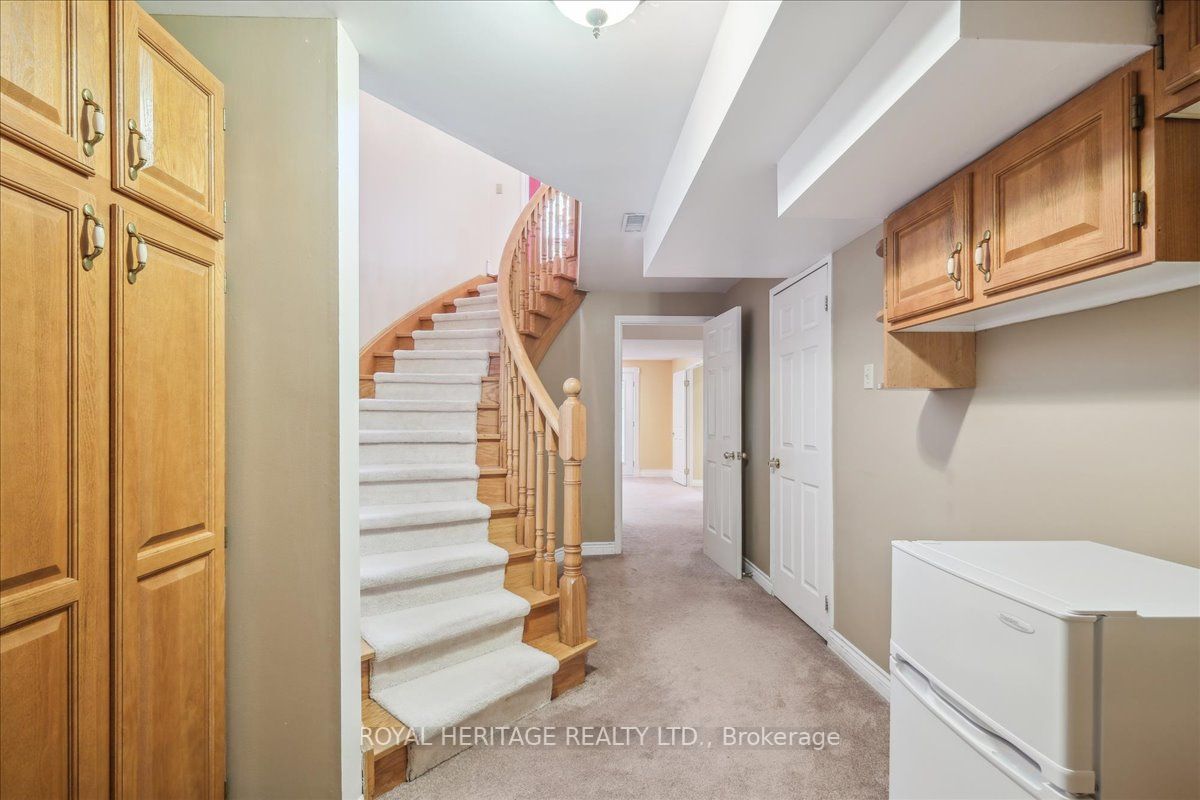 1772 Poets Walk