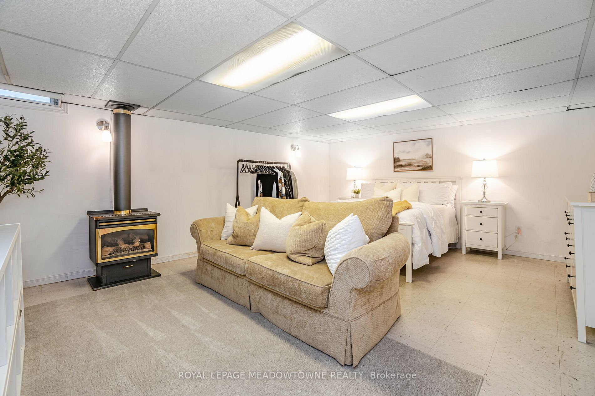667 Woodward Avenue, #82