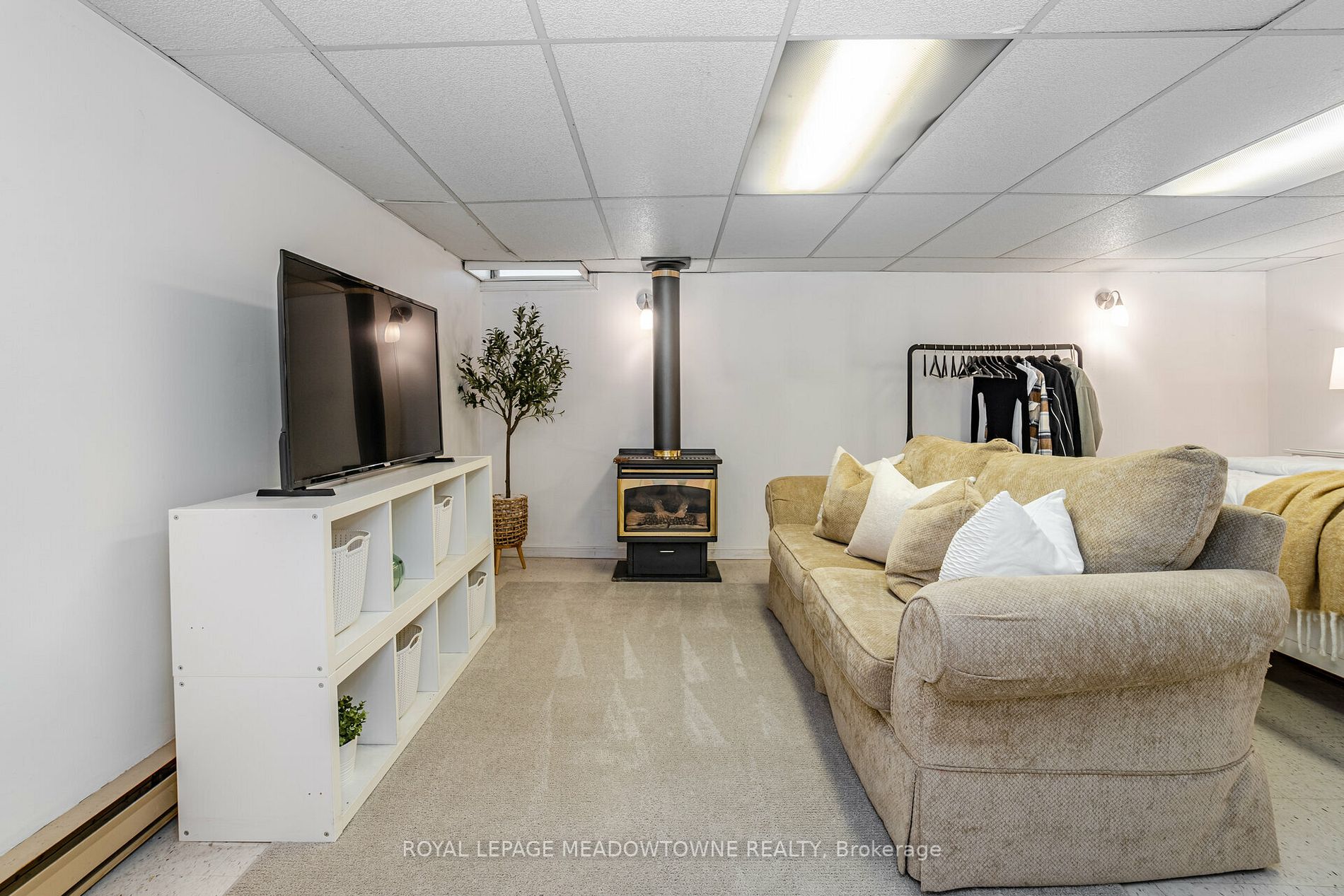 667 Woodward Avenue, #82