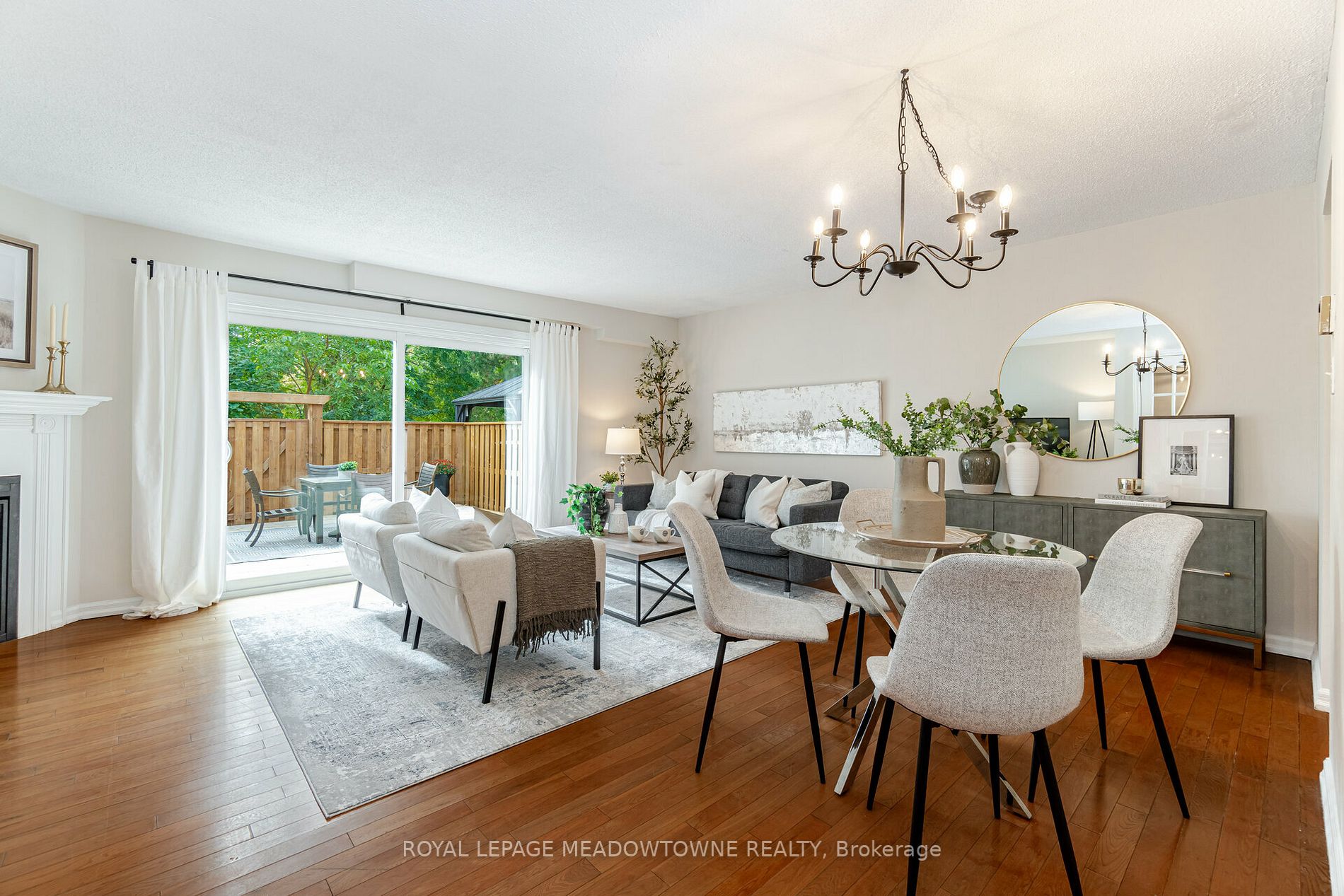 667 Woodward Avenue, #82