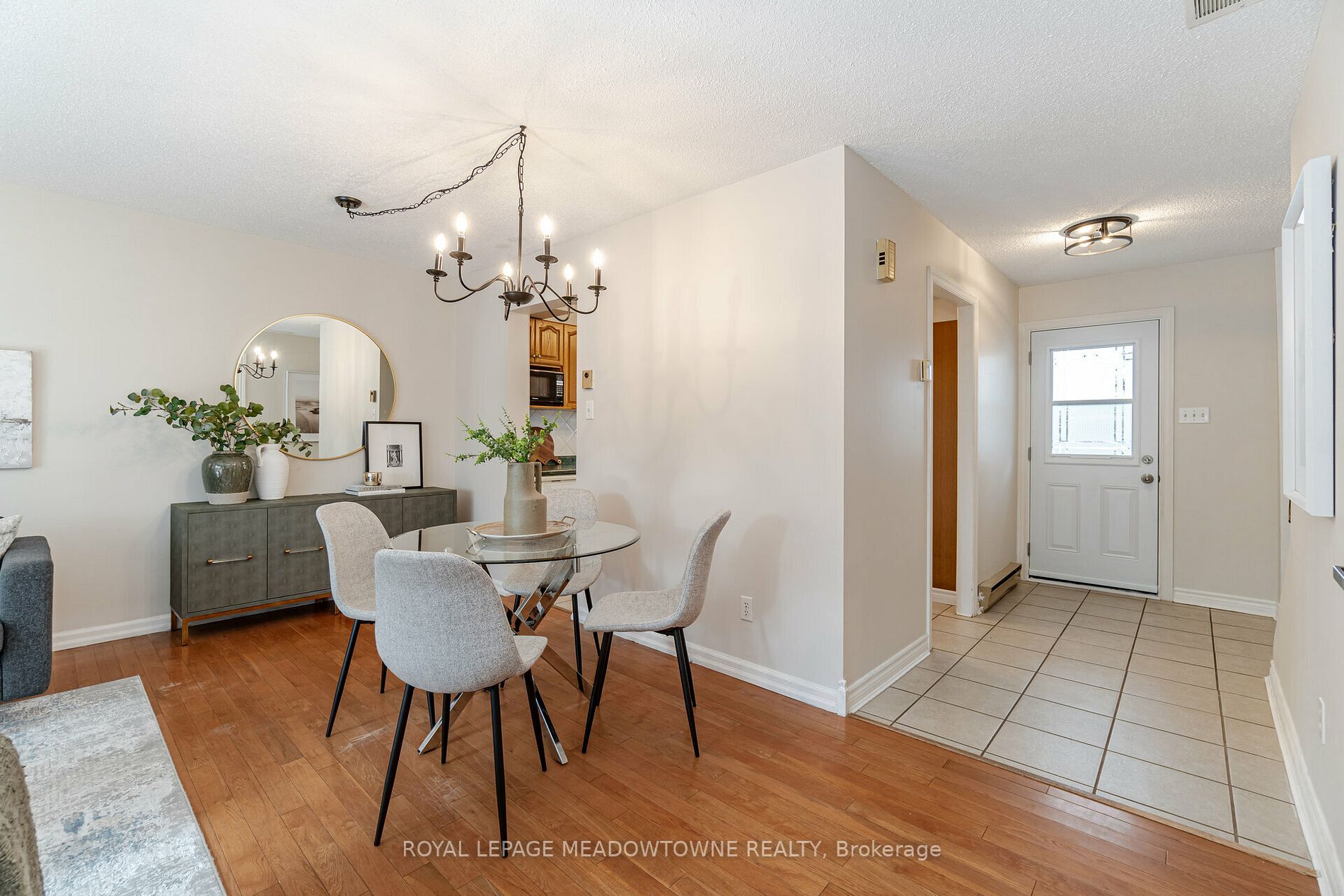 667 Woodward Avenue, #82