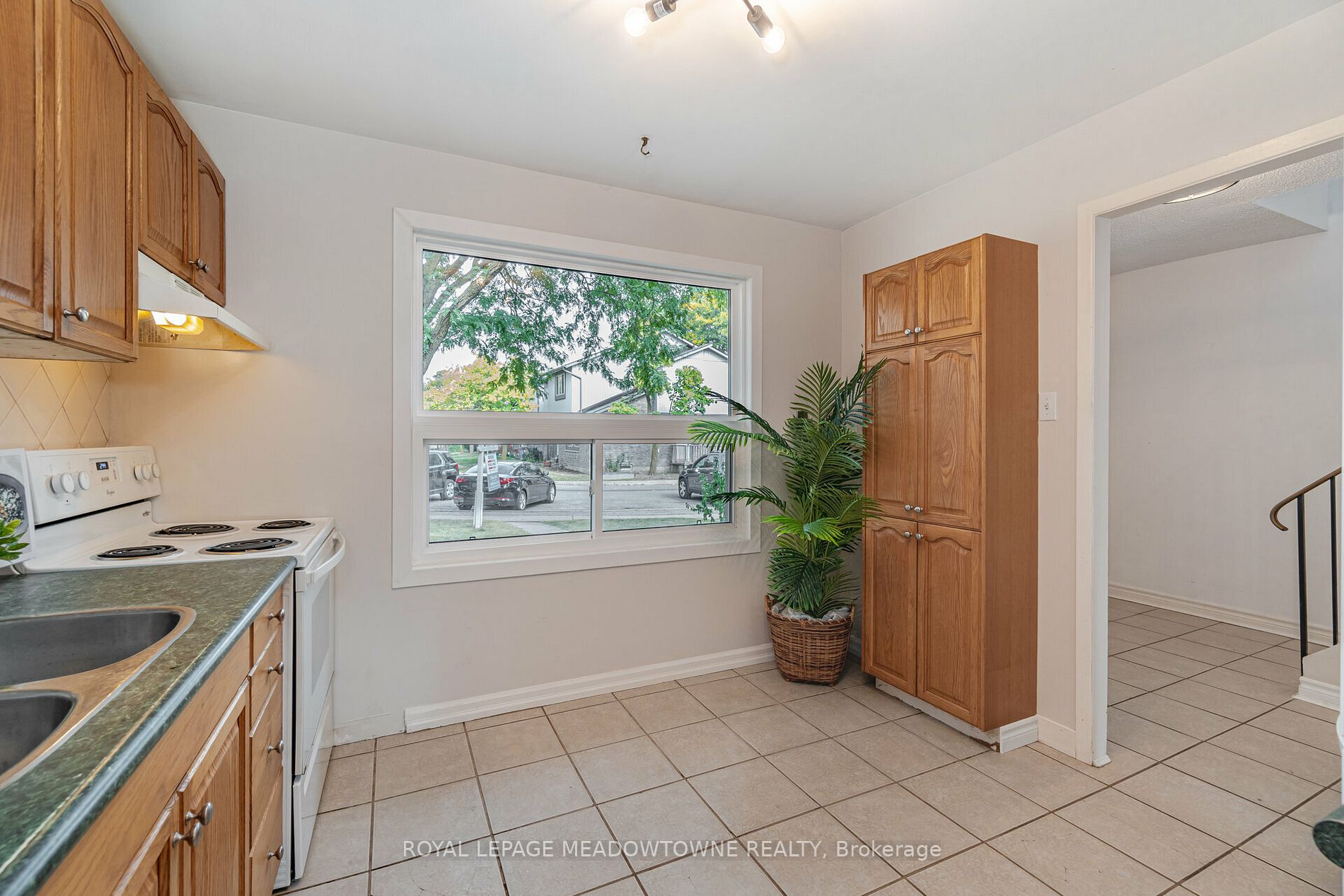 667 Woodward Avenue, #82