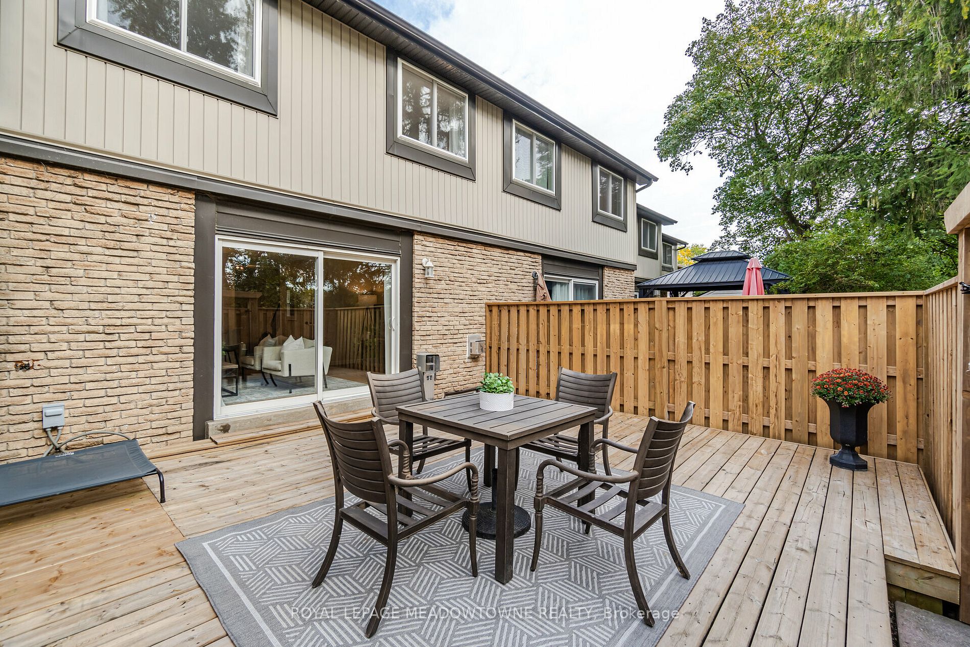 667 Woodward Avenue, #82