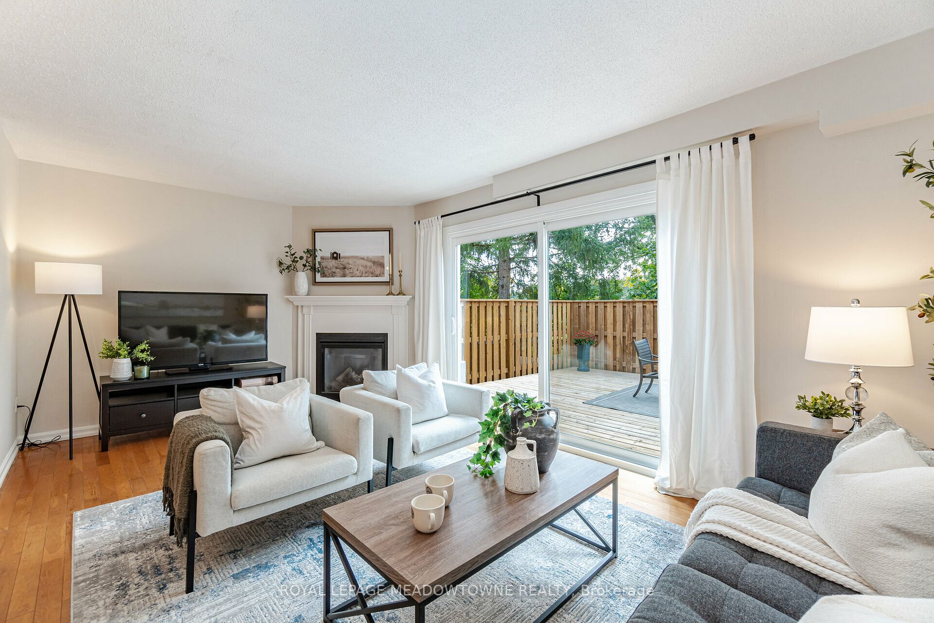 667 Woodward Avenue, #82