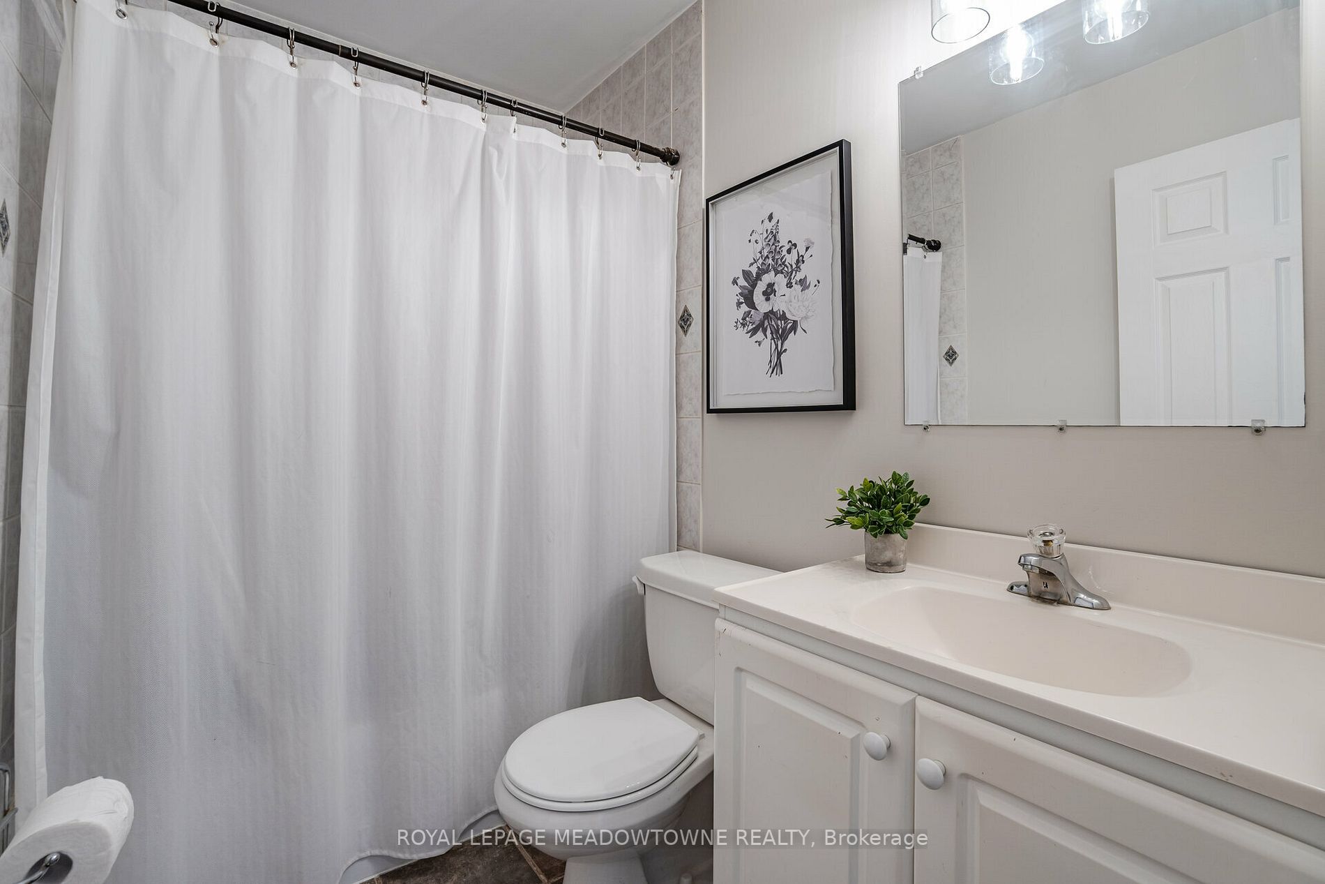 667 Woodward Avenue, #82