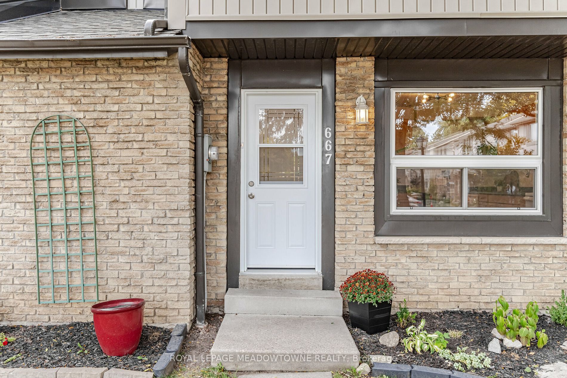 667 Woodward Ave, #82