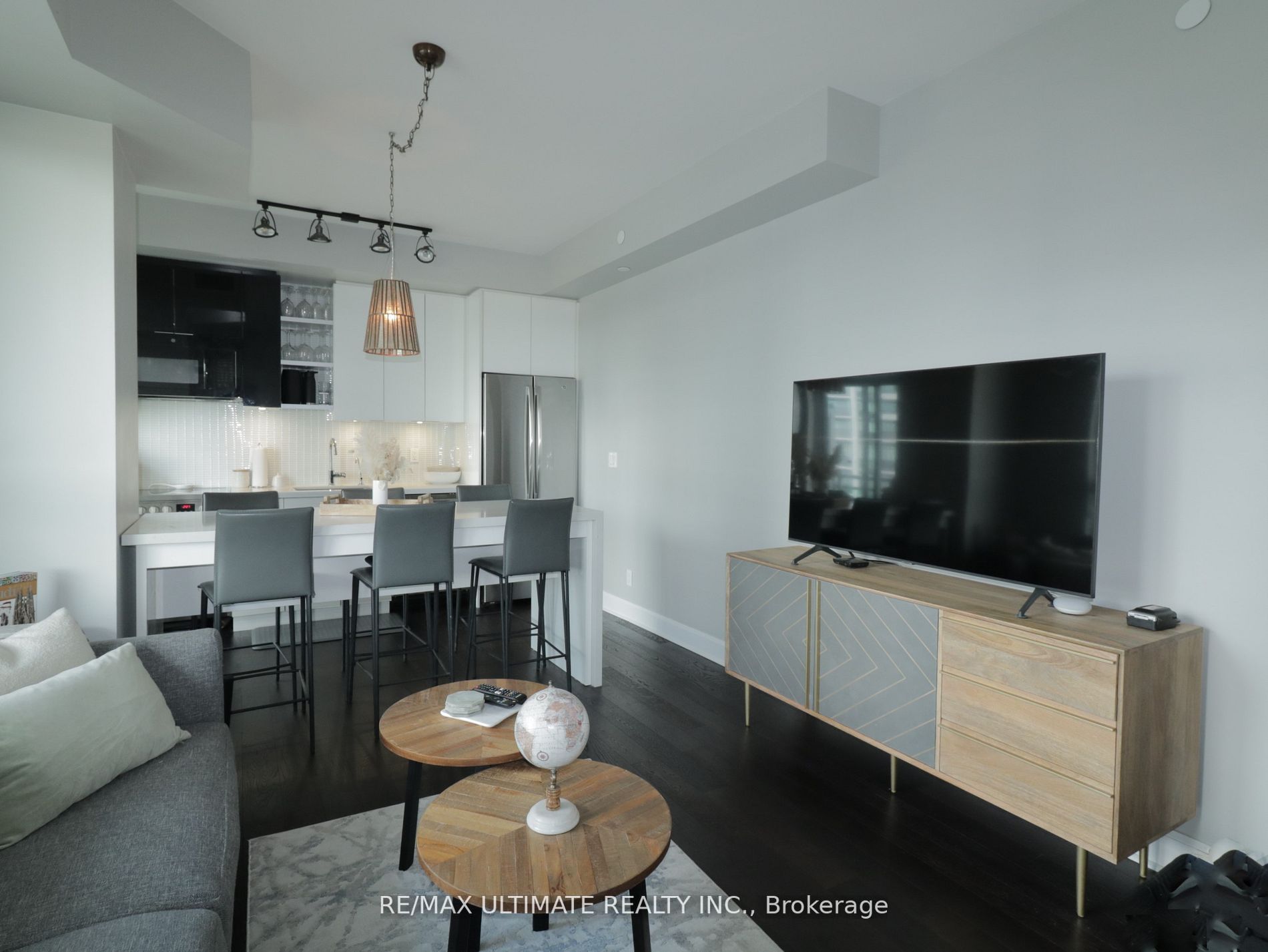33 Shore Breeze Drive, #1008