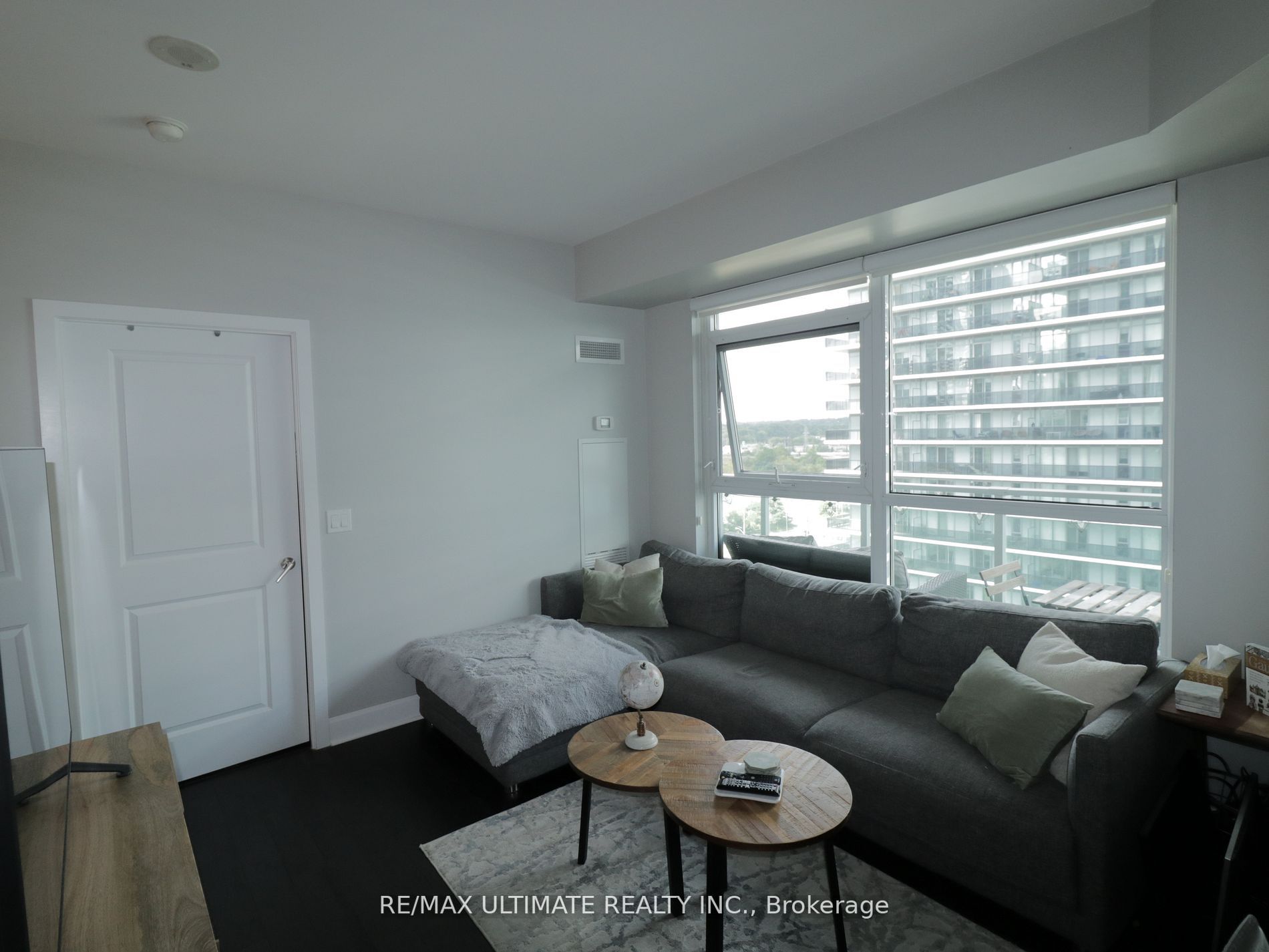 33 Shore Breeze Drive, #1008