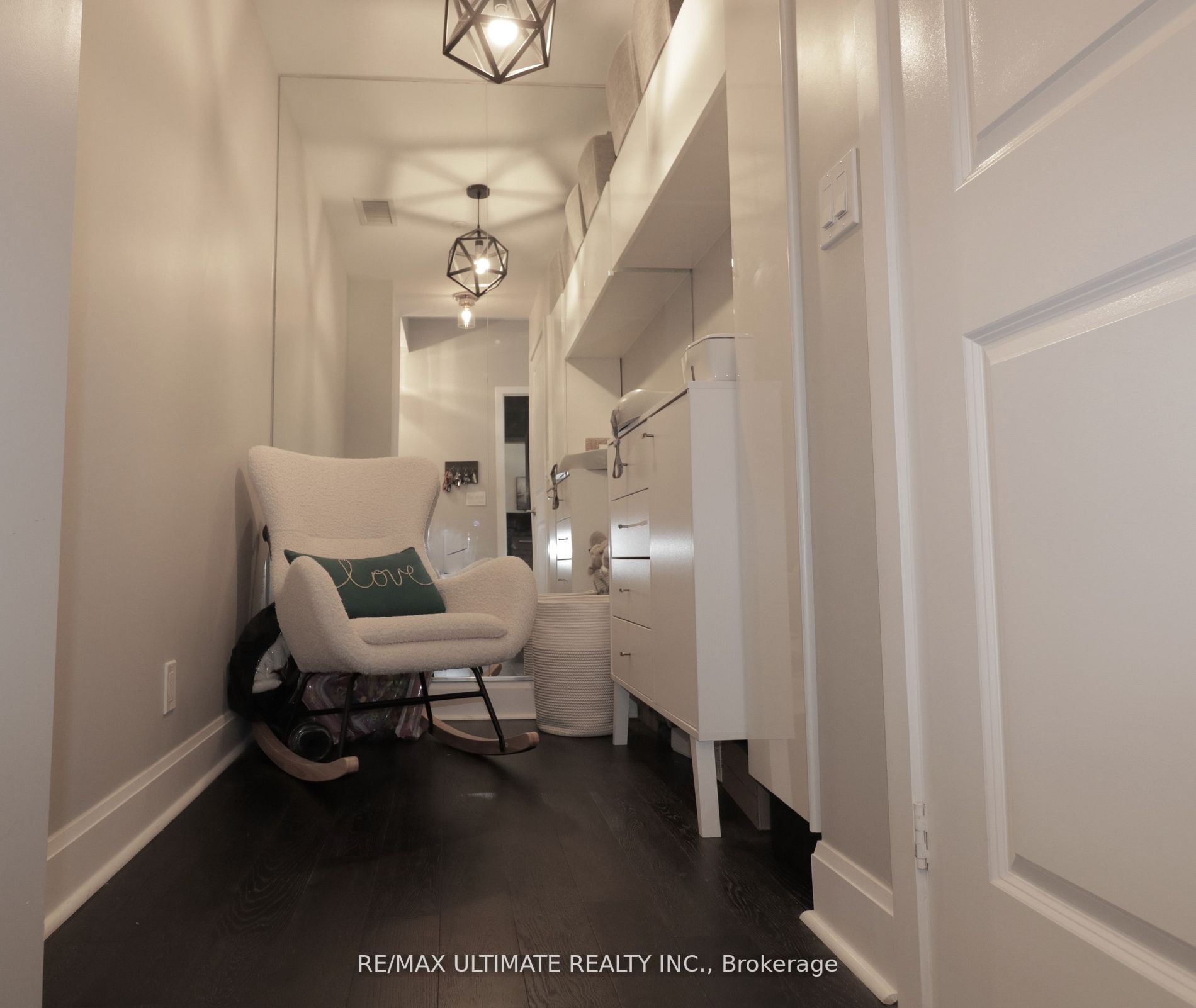 33 Shore Breeze Drive, #1008