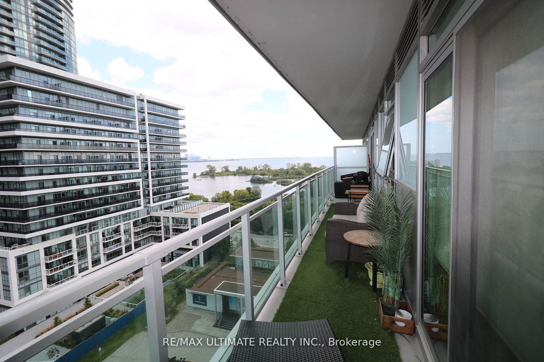 33 Shore Breeze Drive, #1008