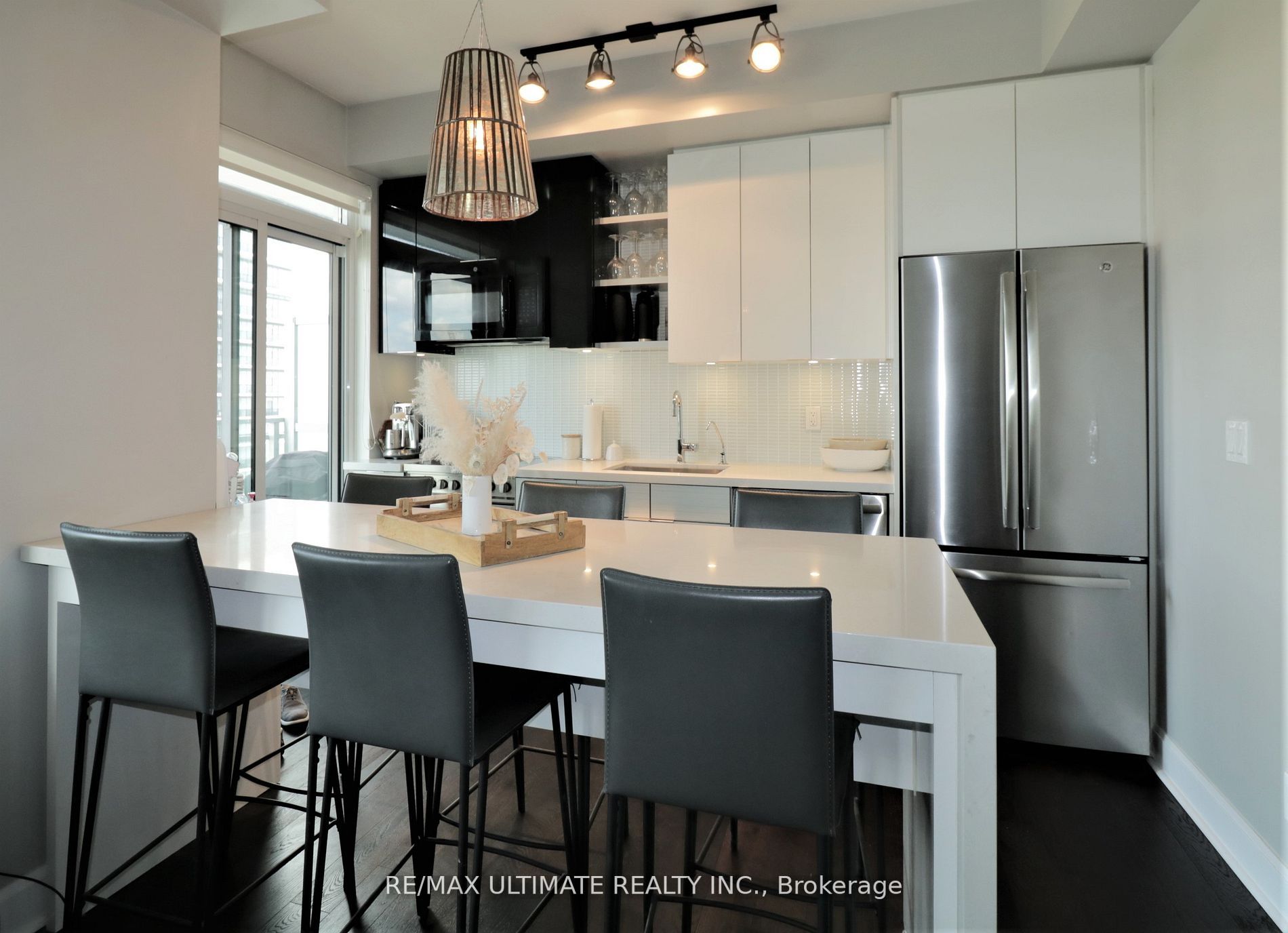 33 Shore Breeze Drive, #1008