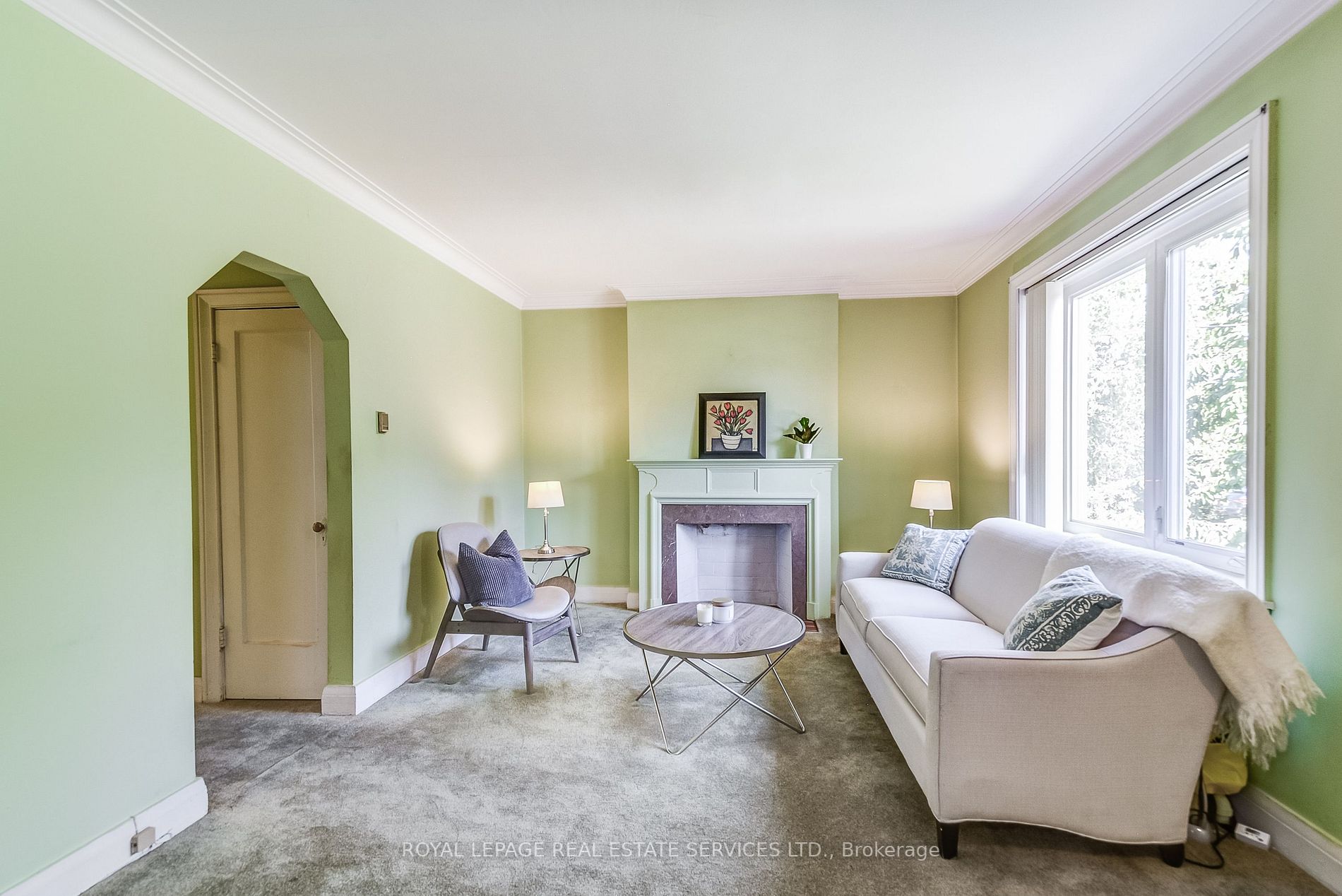 10 Marquis Ave