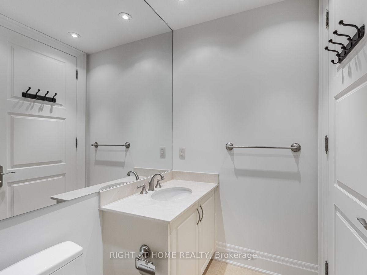 2095 Lake Shore Blvd W, #Lph19