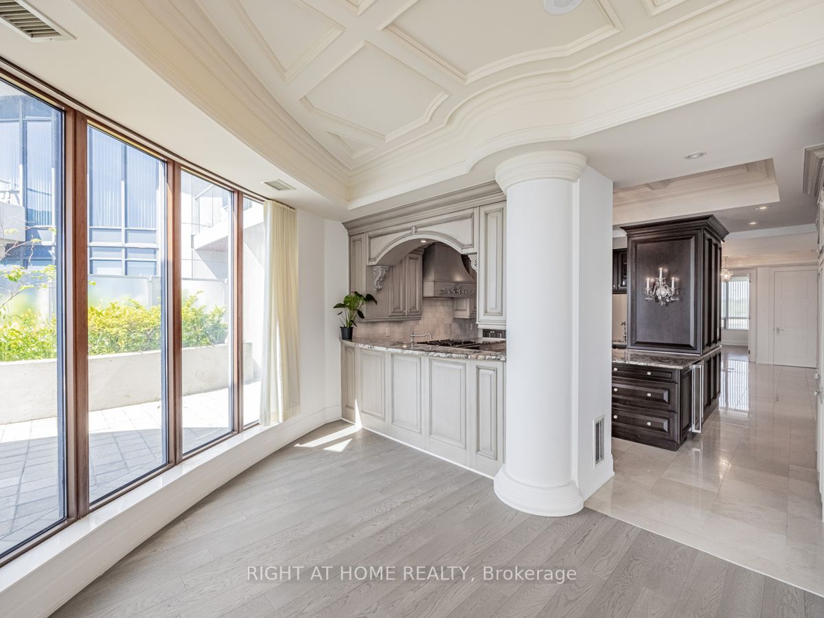 2095 Lake Shore Blvd W, #Lph19