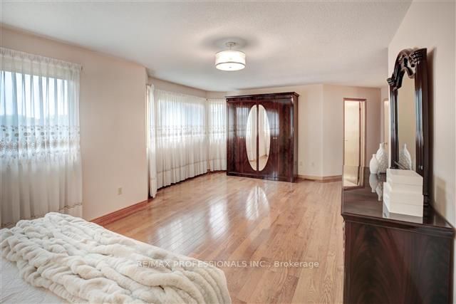 28 Vogue Cres