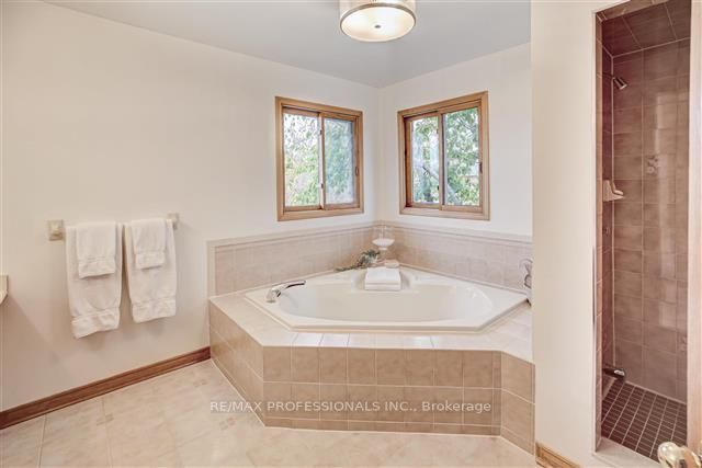 28 Vogue Cres