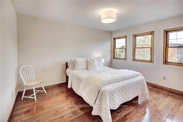 28 Vogue Cres