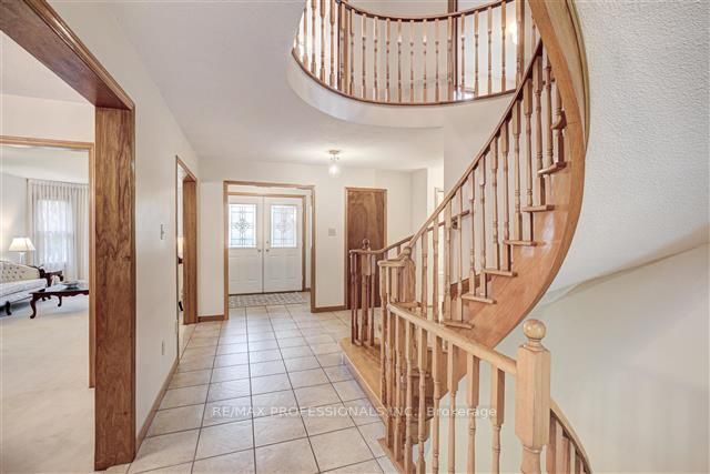 28 Vogue Cres