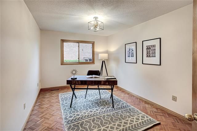 28 Vogue Cres