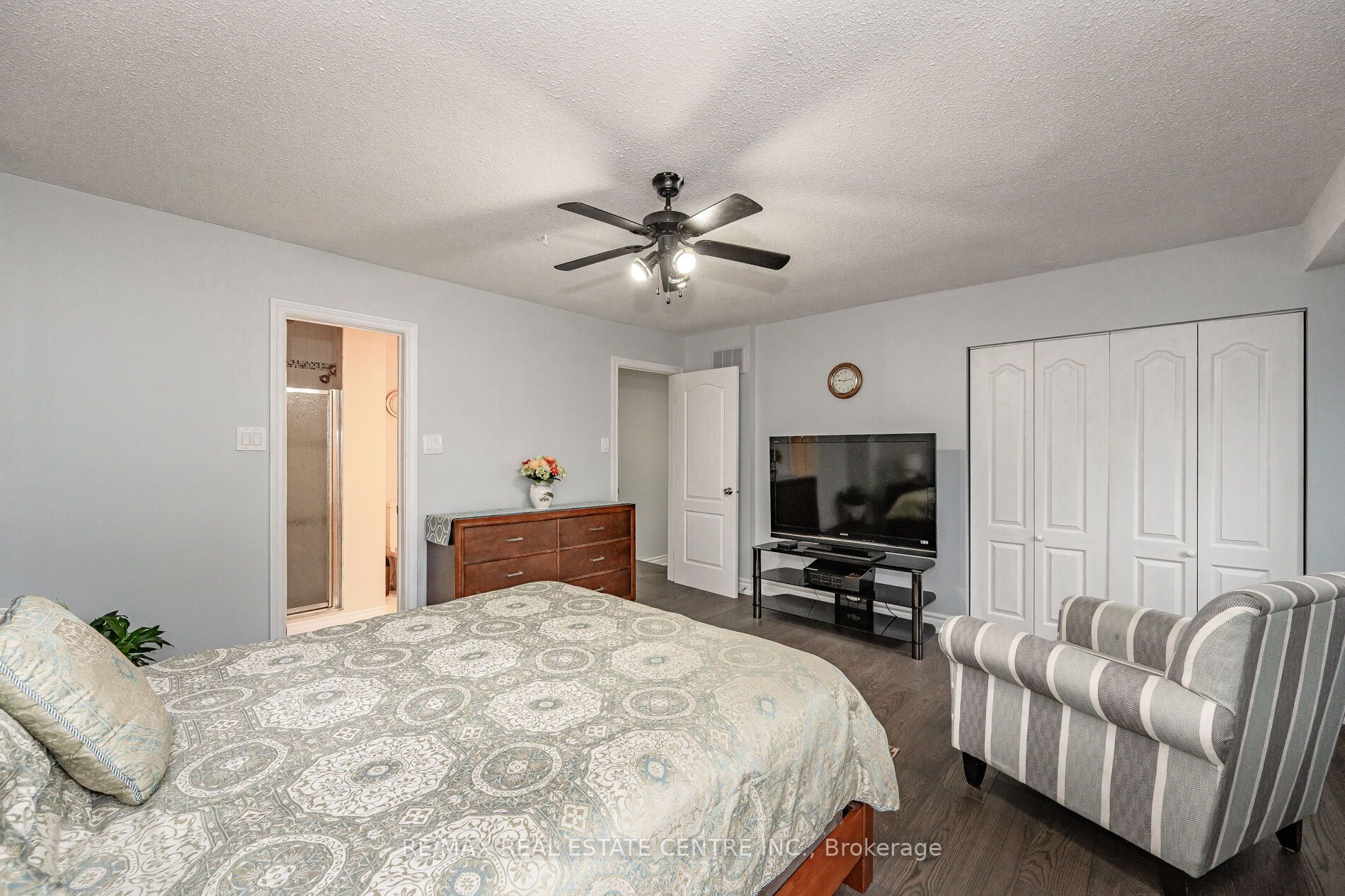 6050 Chidham Cres