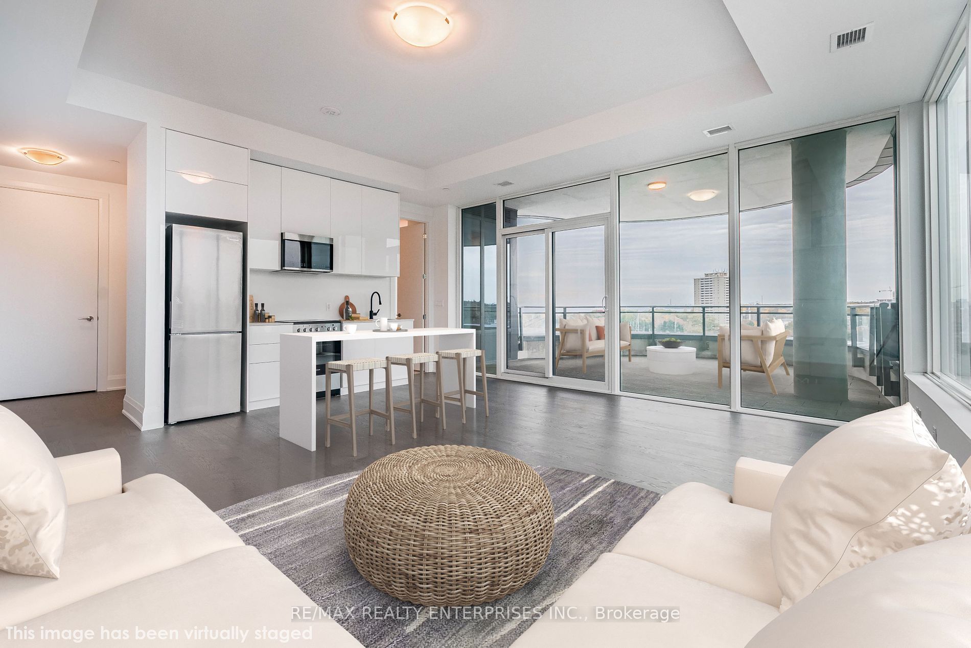 55 Port St E, #702