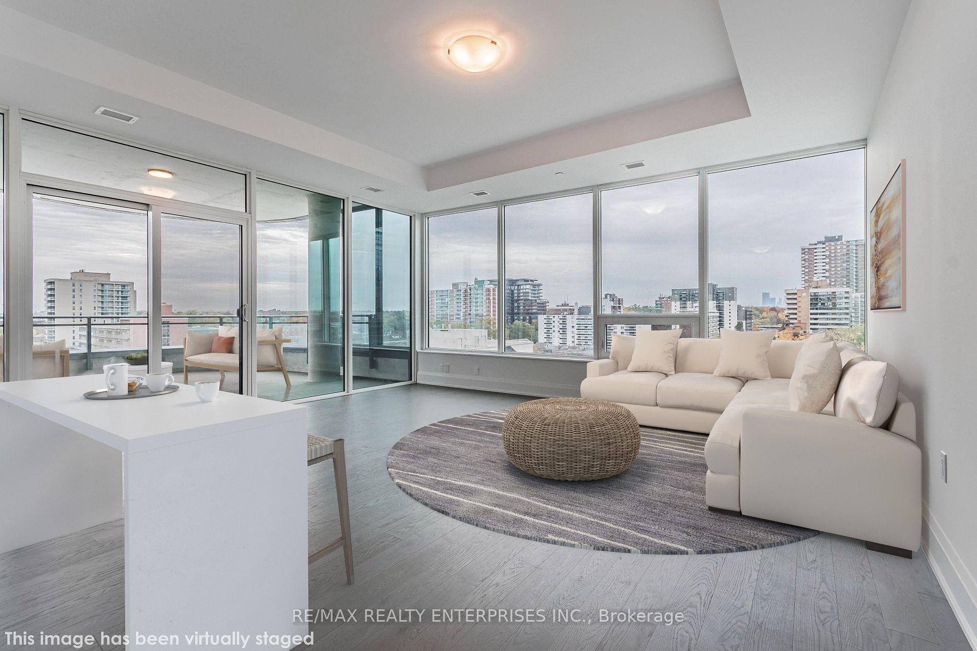 55 Port St E, #702