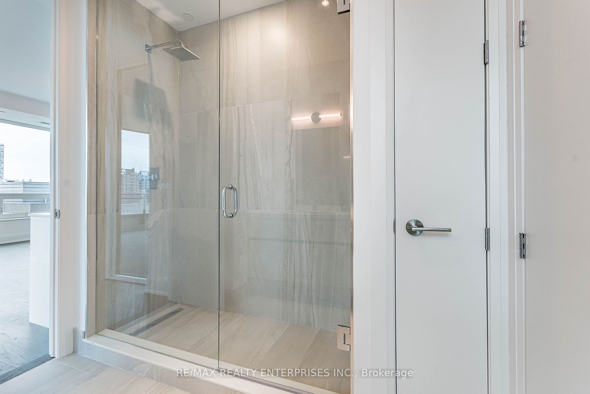 55 Port St E, #702
