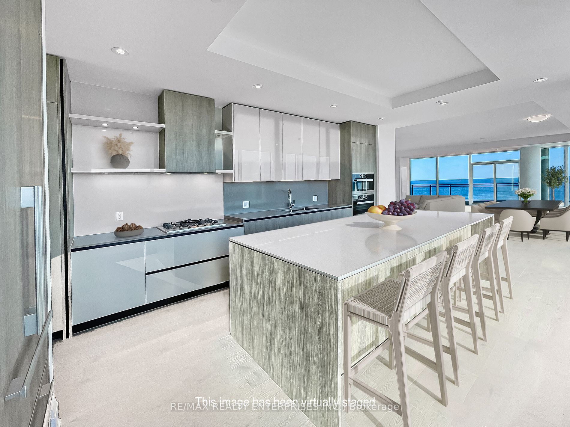 55 Port St E, #702