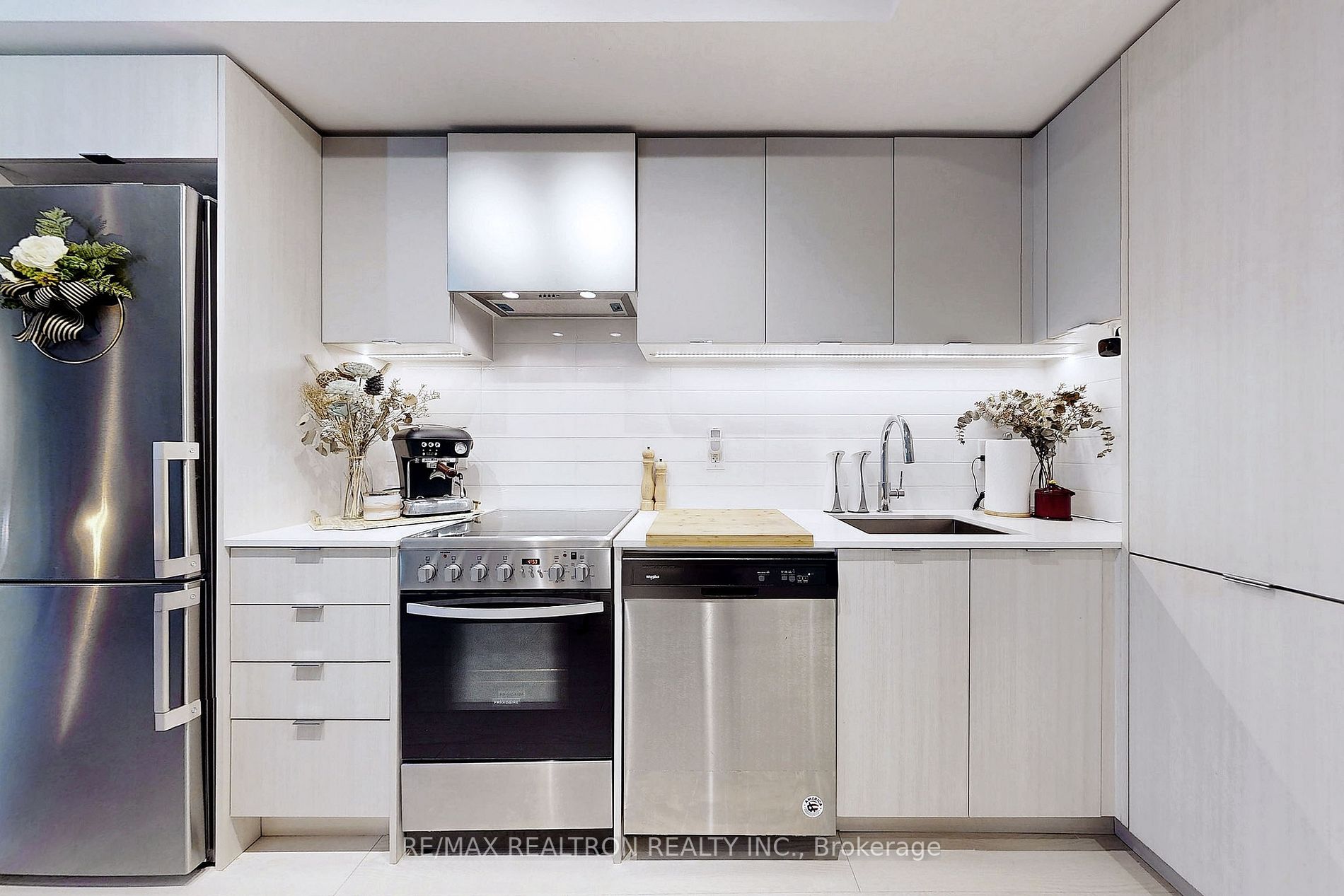 30 Gibbs Rd, #2703