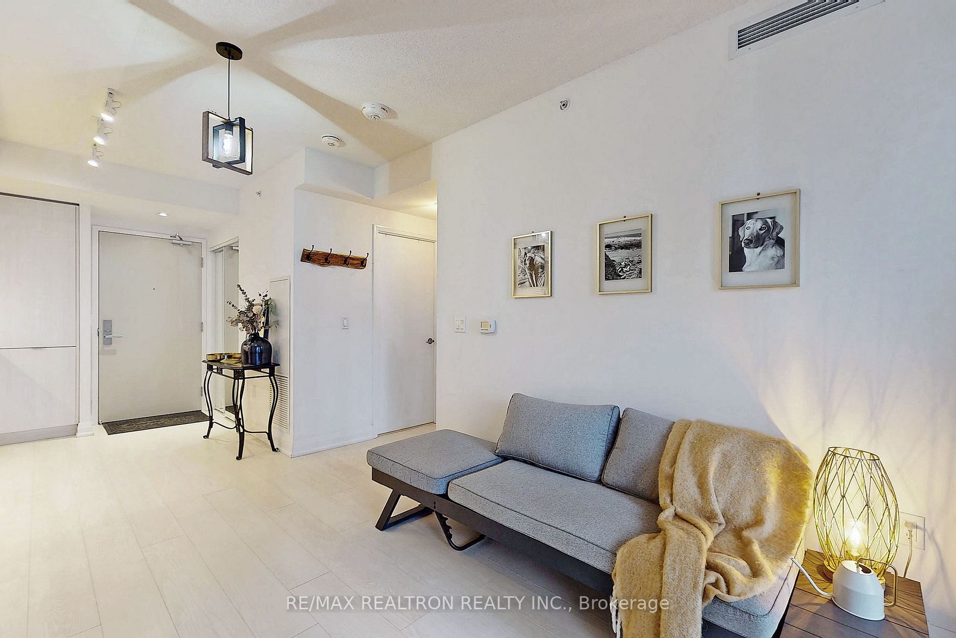 30 Gibbs Rd, #2703