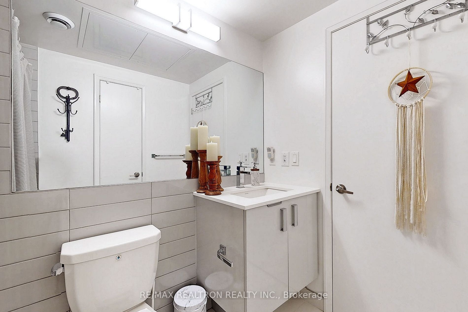 30 Gibbs Rd, #2703