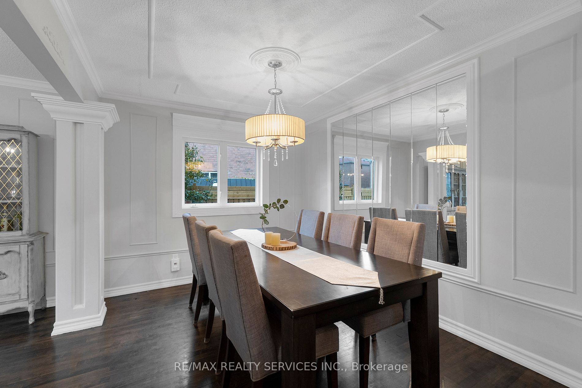 12 Crandall Crt