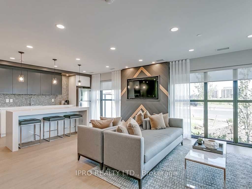 128 Grovewood Common, #614