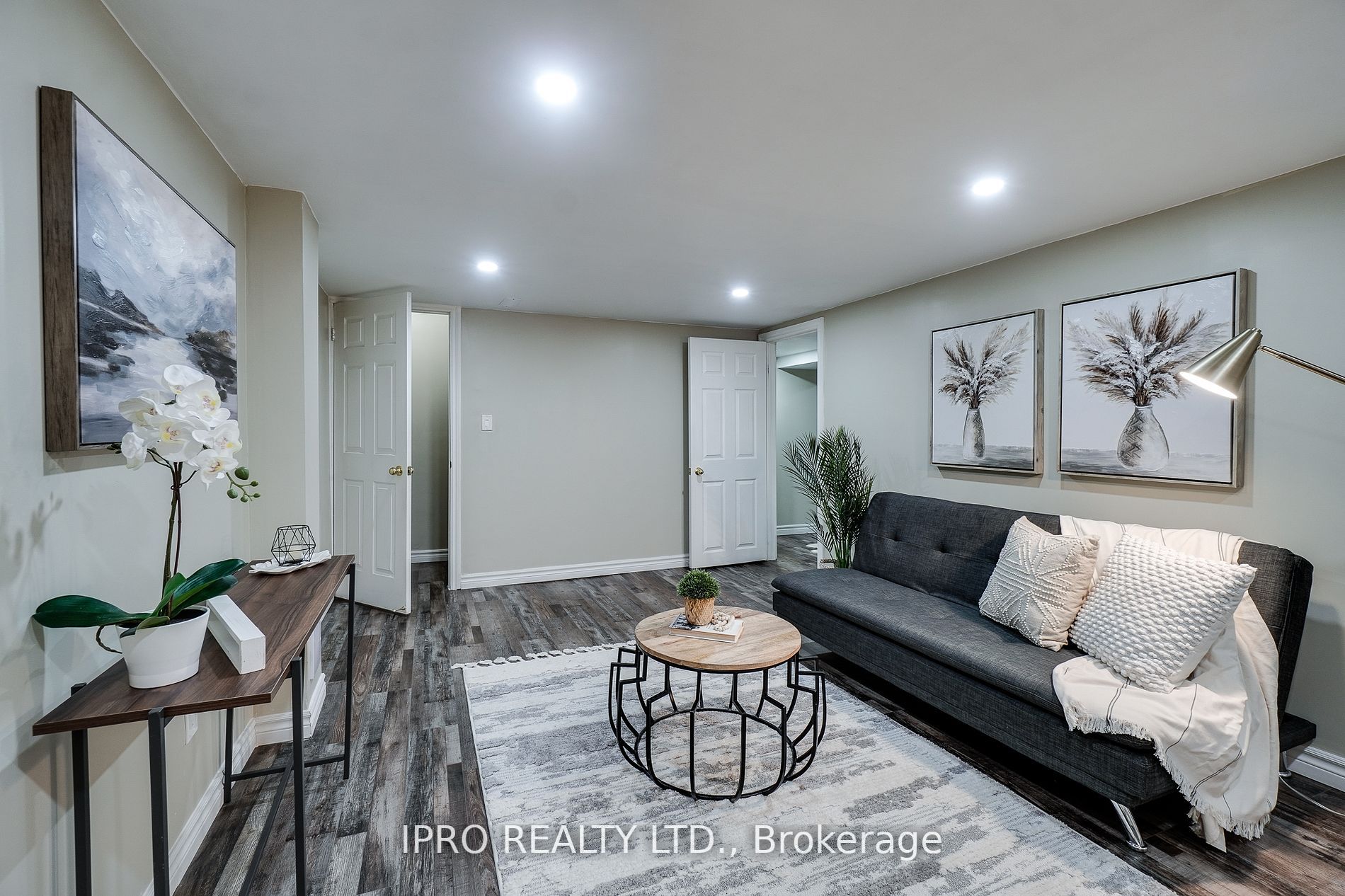 176 Townhouse Cres, #47