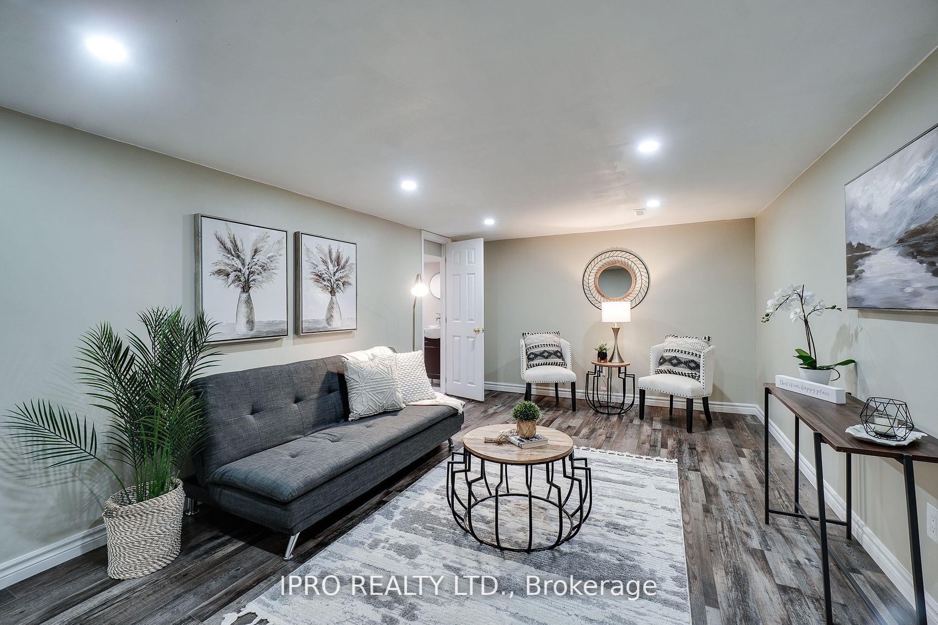176 Townhouse Cres, #47