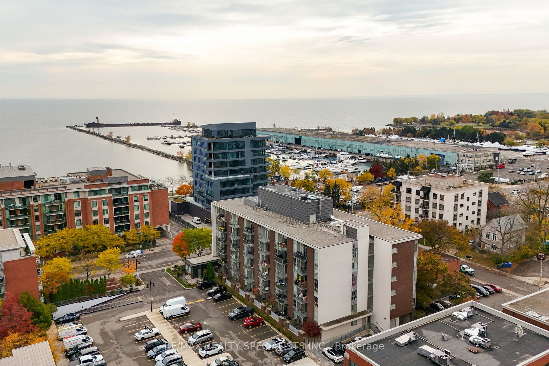 70 Port St E, #302
