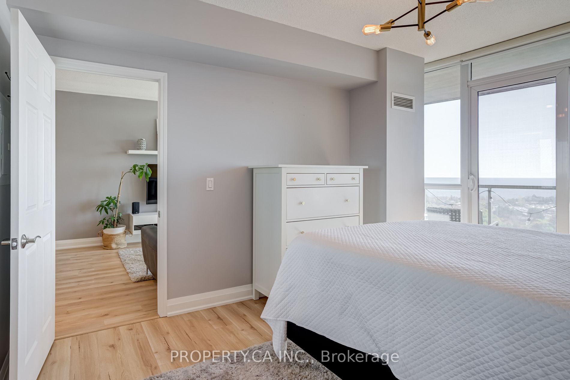 2230 Lake Shore Boulevard W, #1501