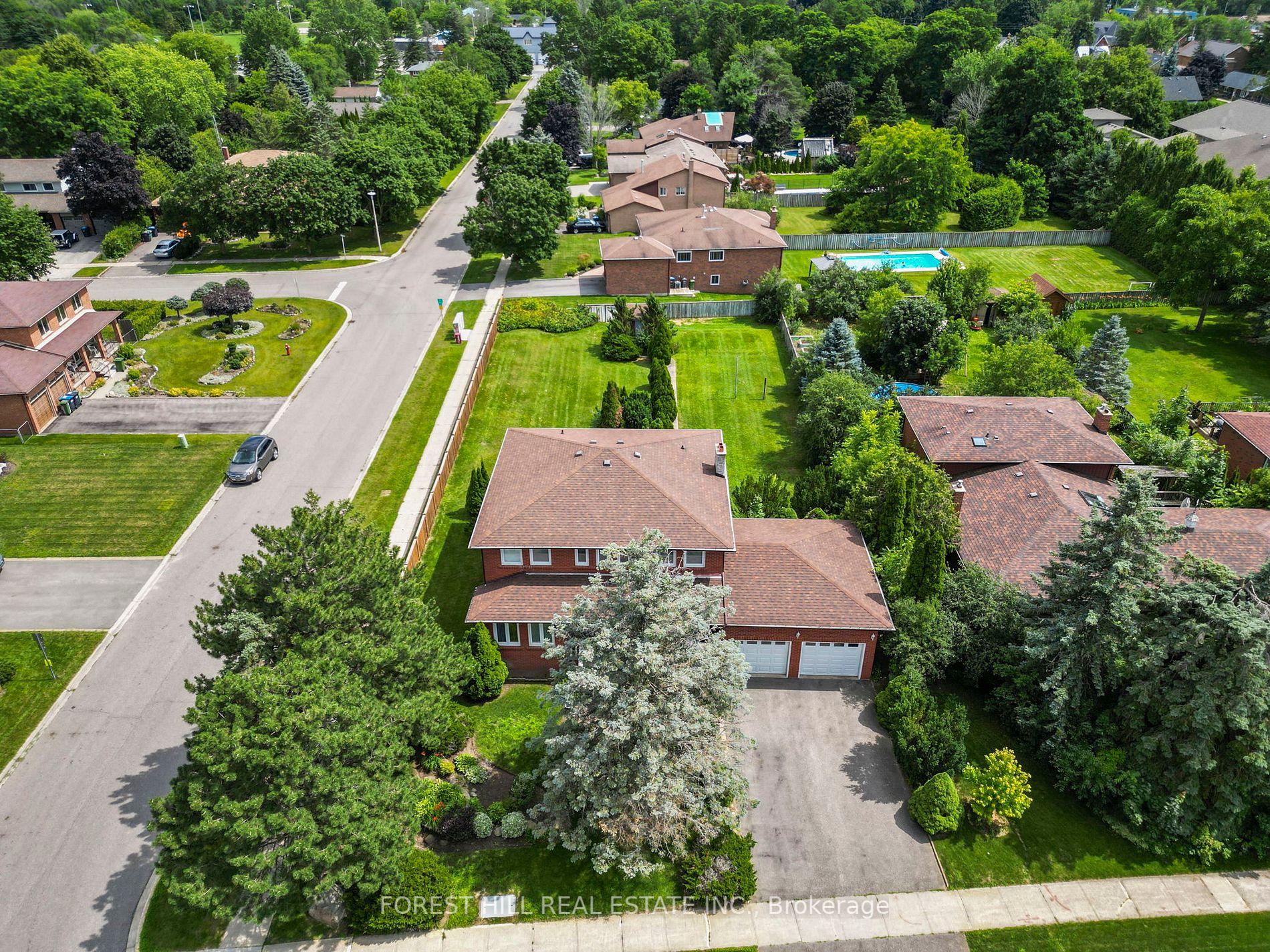 28 Walker Rd E