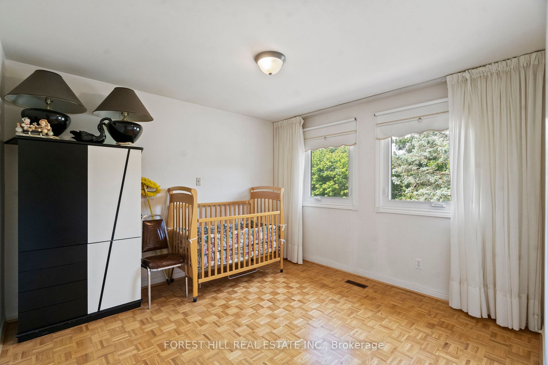 28 Walker Rd E