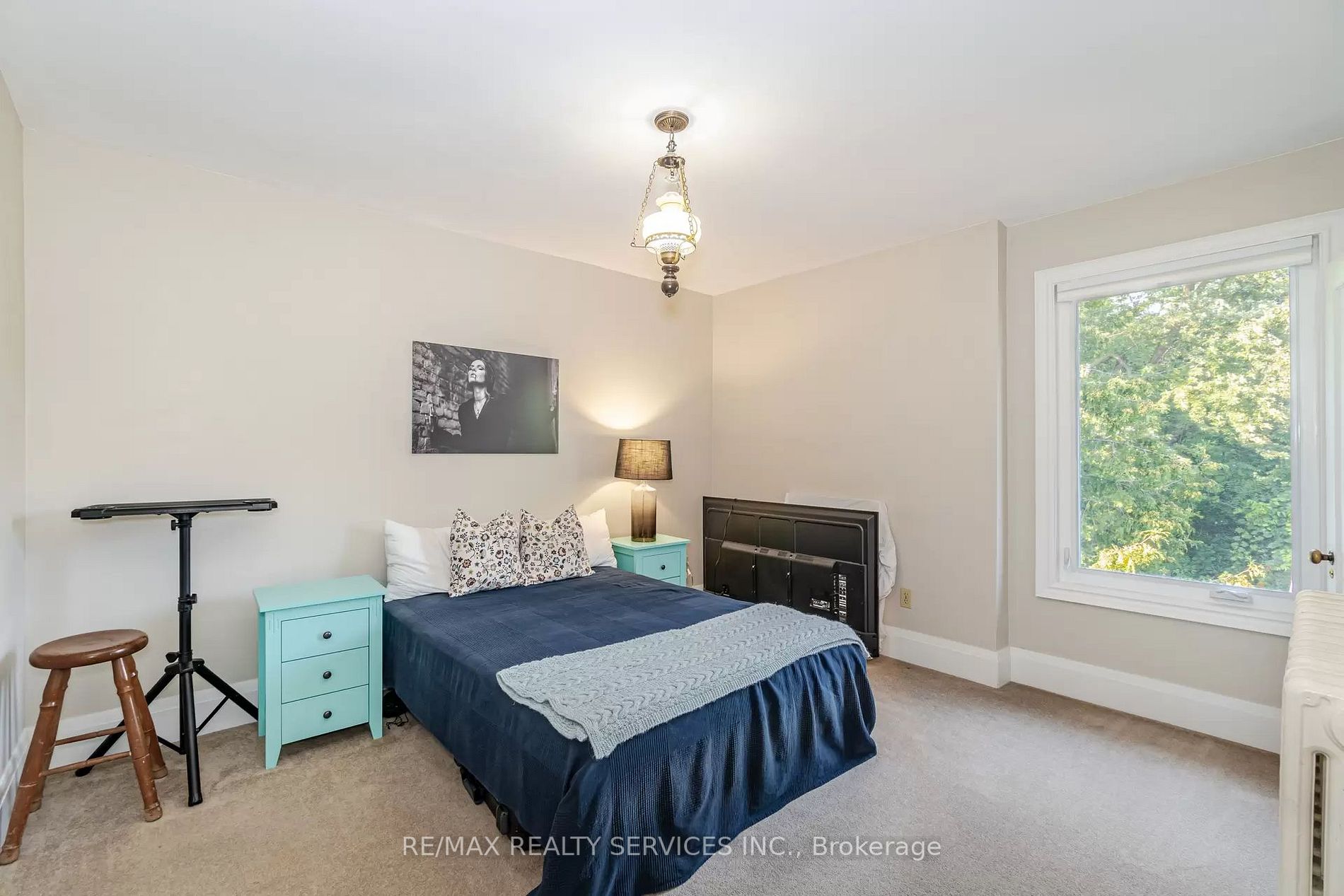 38 Rosedale Ave W