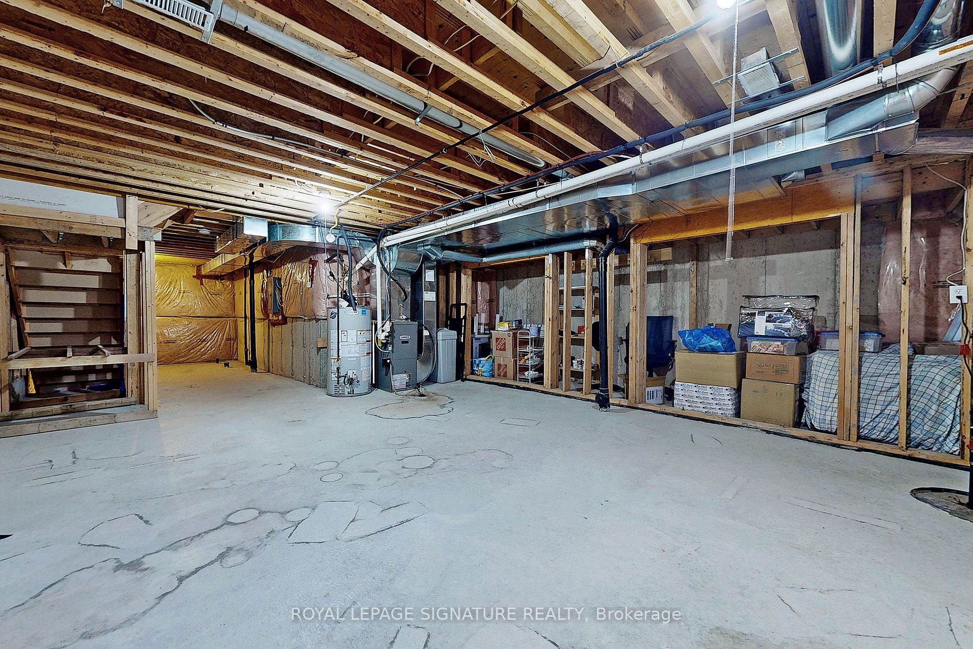 321 Bussel Cres