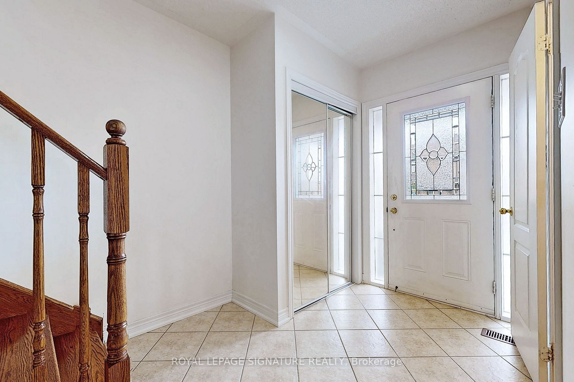 321 Bussel Cres