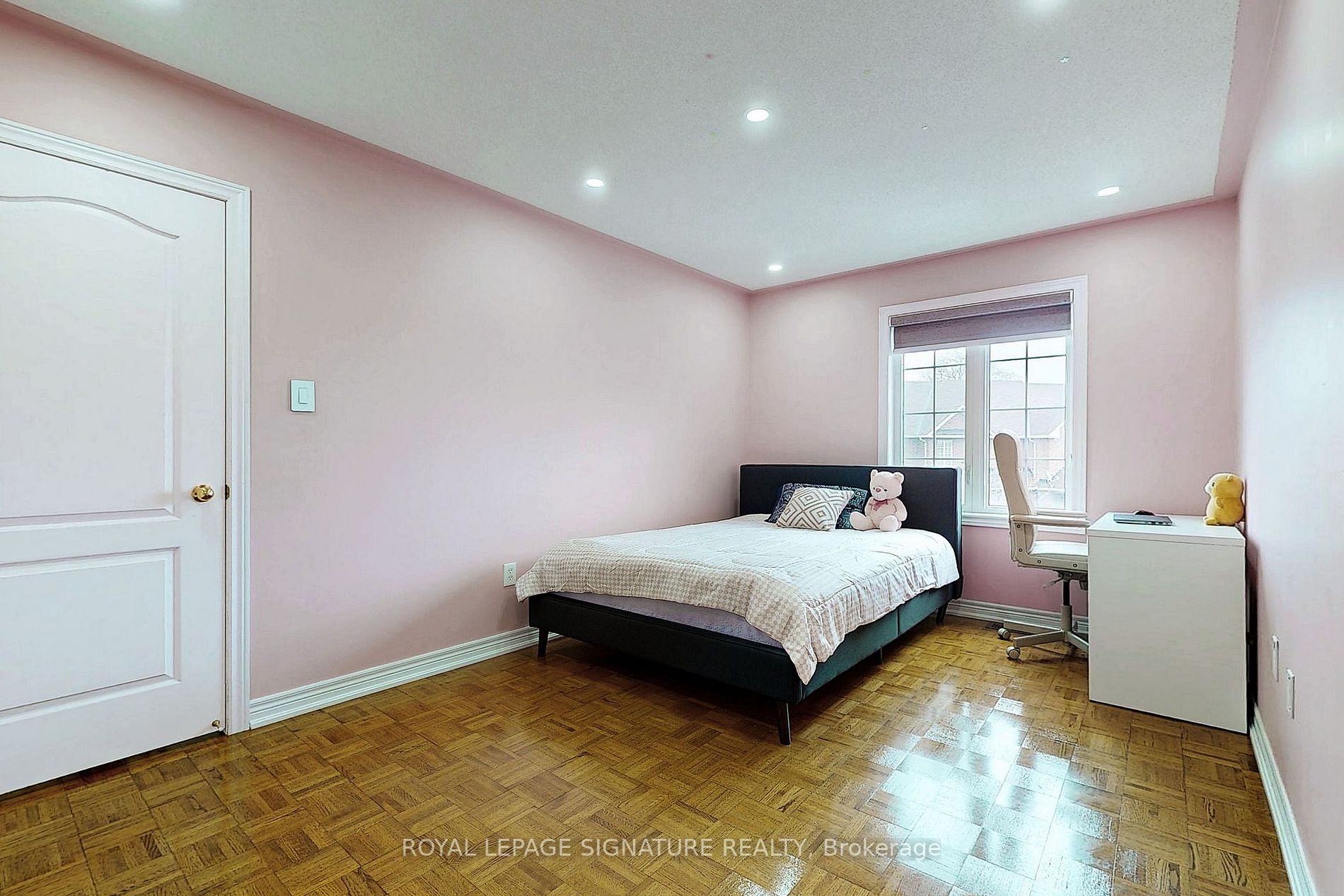 321 Bussel Cres