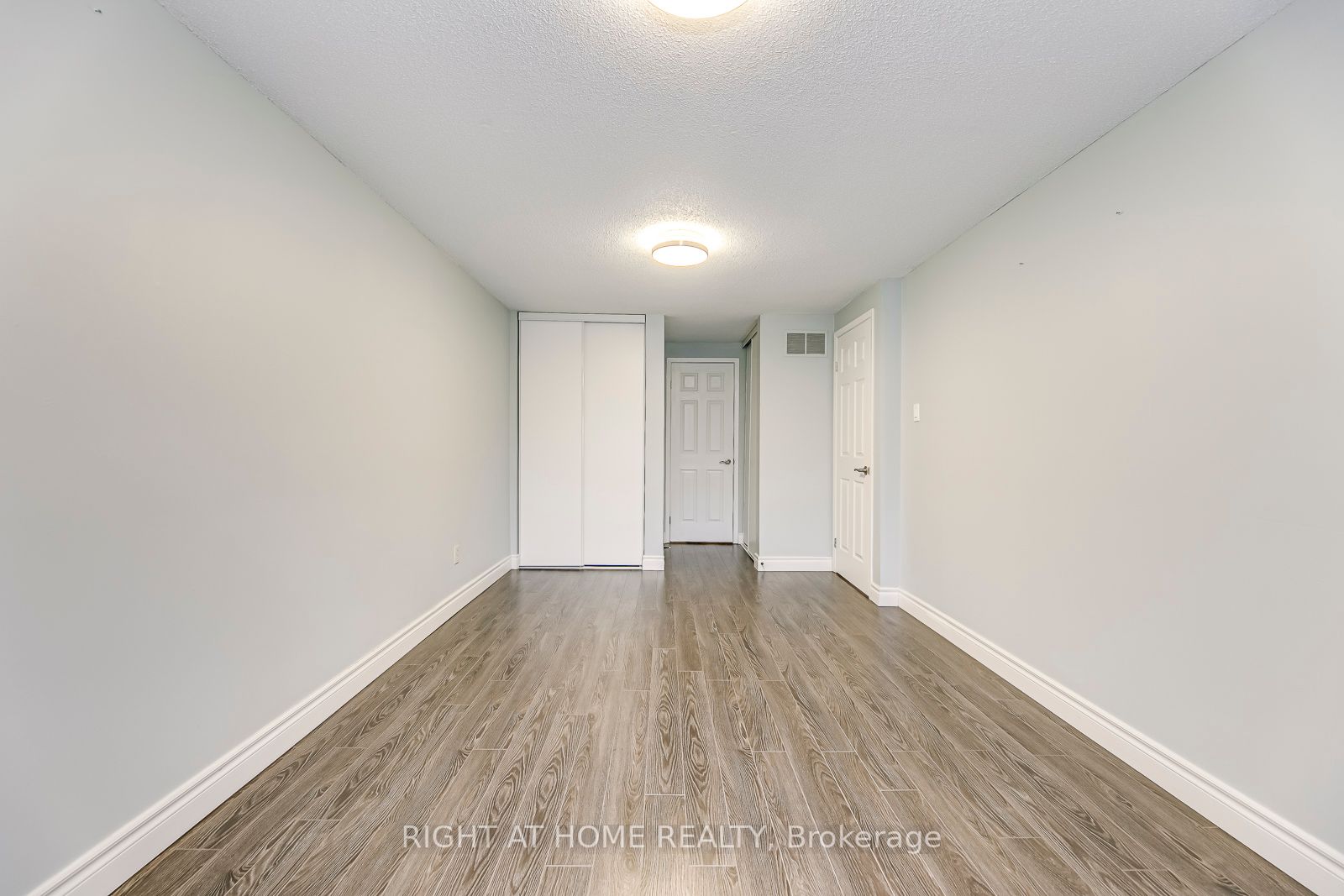 3125 Fifth Line W, #76