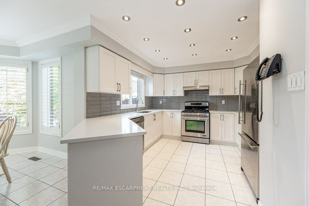 1417 Bancroft Dr