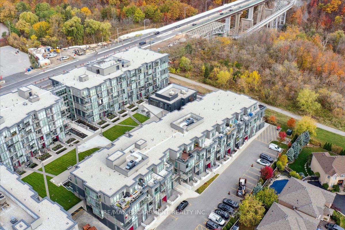 5260 Dundas St, #411