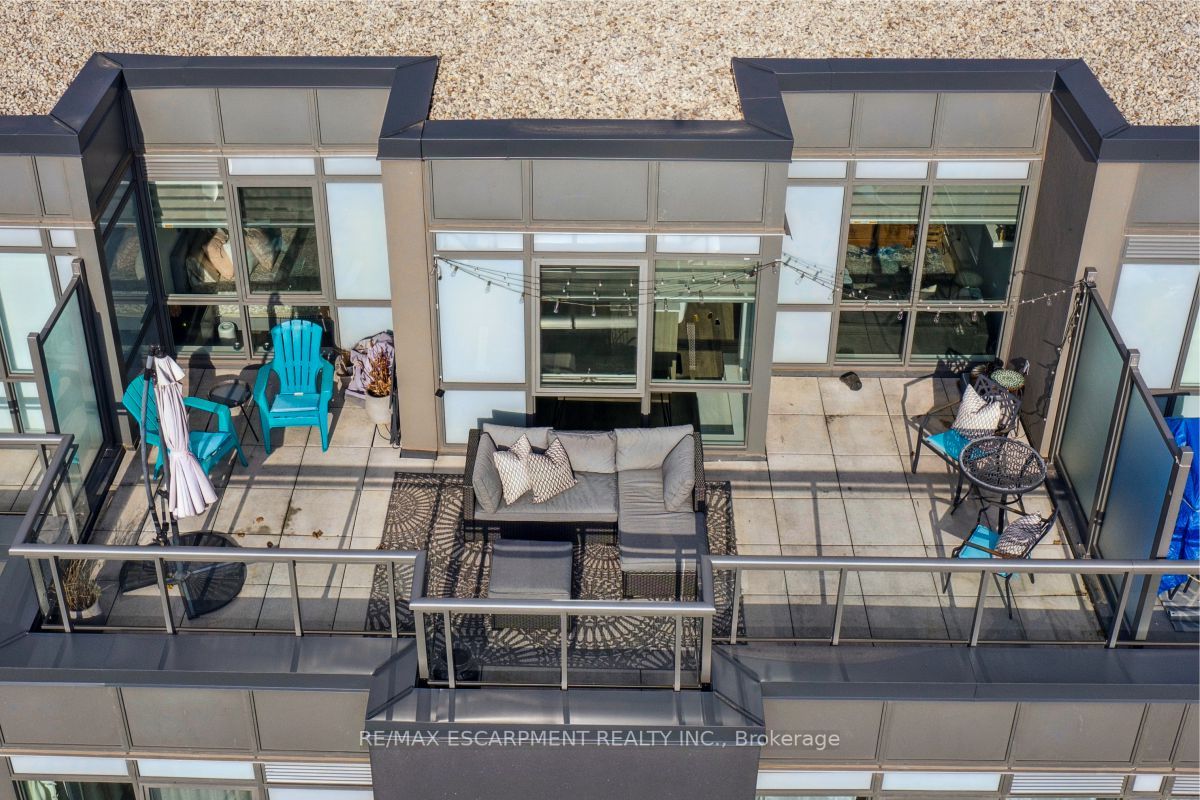 5260 Dundas St, #411