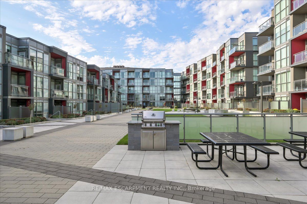 5260 Dundas St, #411