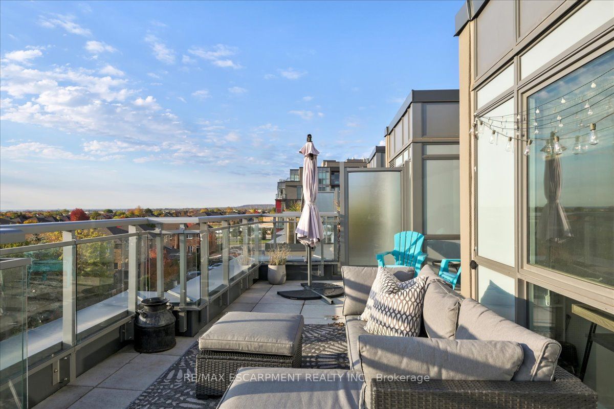 5260 Dundas St, #411