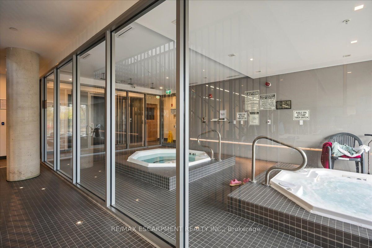 5260 Dundas St, #411
